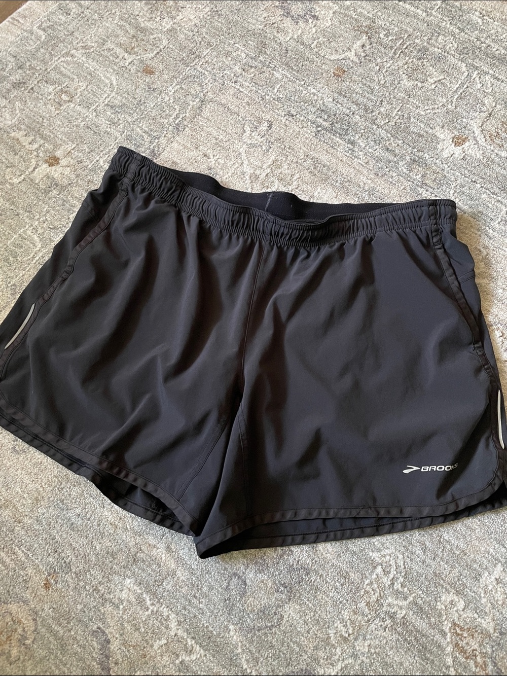 Brooks running shorts with built in spandex size XL
